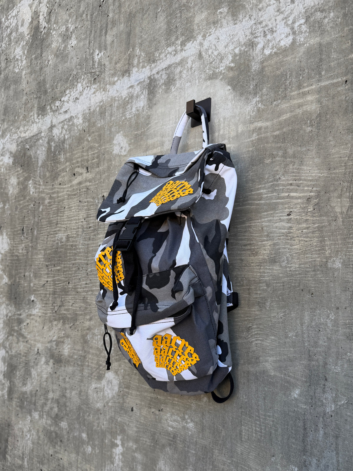 PATCH LOGO BACKPACK (SNOW CAMO)