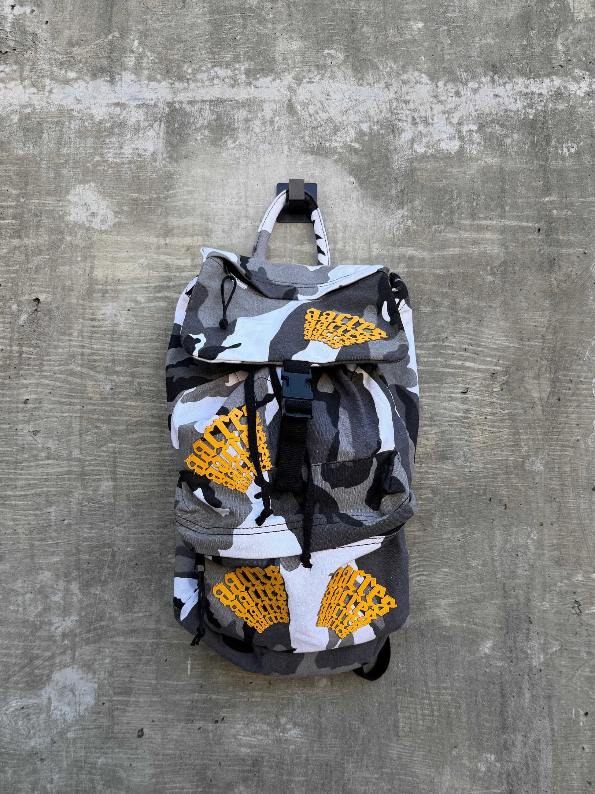 PATCH LOGO BACKPACK (SNOW CAMO)